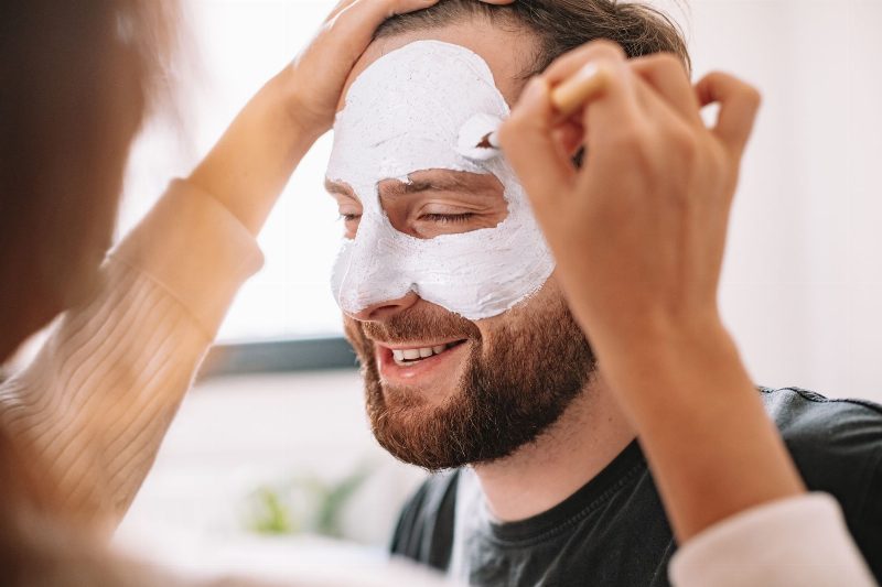 İzotretinoin Kullanırken Sakal İçin Minoksidil Kullanılır mı?