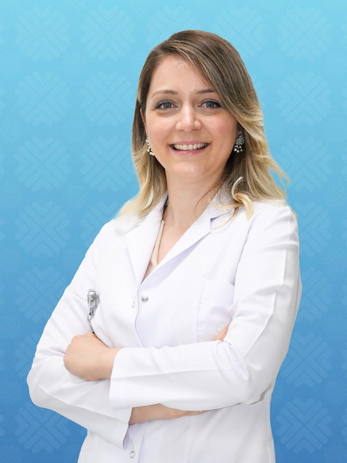 Dr. Halenur Bilir - Ağız Yüz Ve Çene Cerrahisi