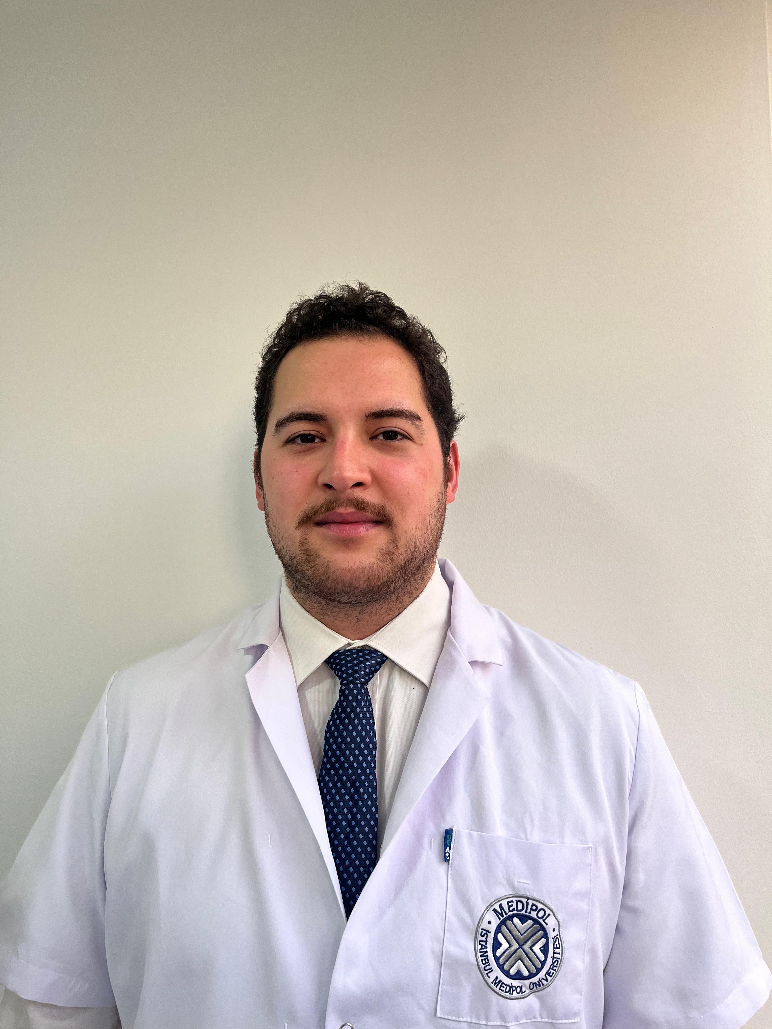 Dr. Yiğitcan Emer