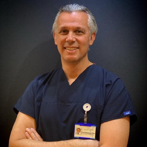 Dr. Batuhan Özay