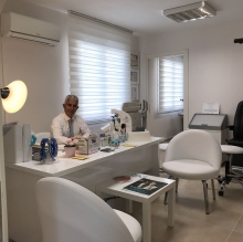 Dr. Mesut Hatemi