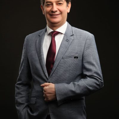 Doç. Dr. Mehmet Yariş
