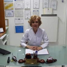 Dt. Halide Küçükkurt - Diş Hekimi