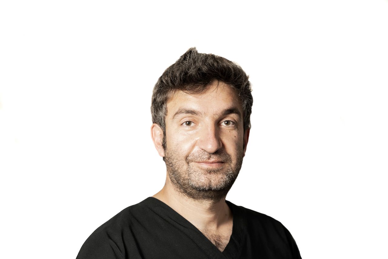 Uzm. Dt. Serkan Aksoy - Diş Hekimi