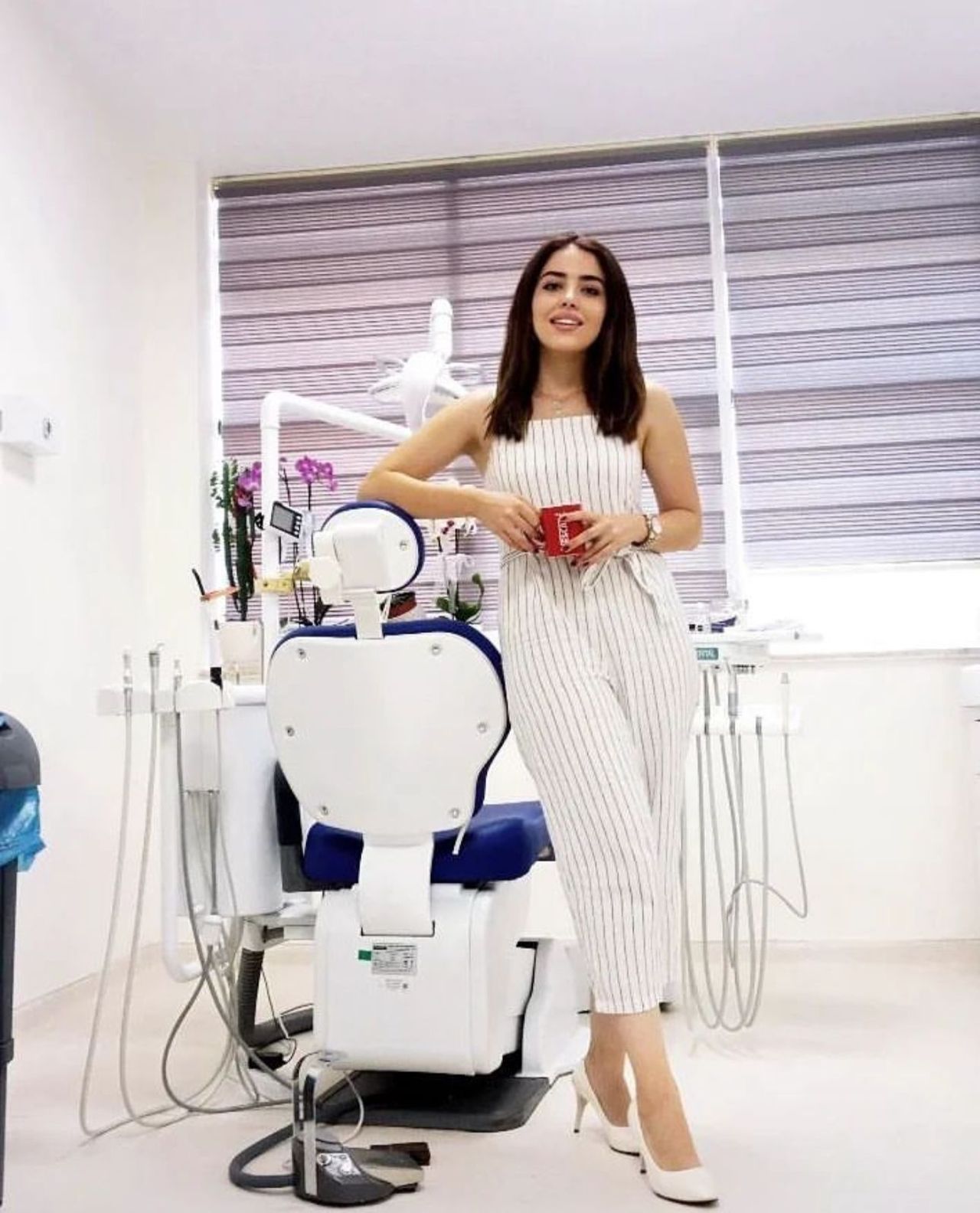 Dt. Ayça Uslu - Diş Hekimi