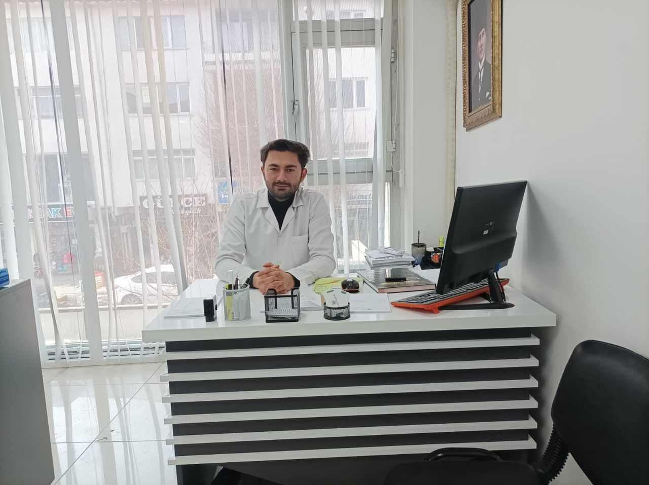 Dt. Serhat Erzurum - Diş Hekimi