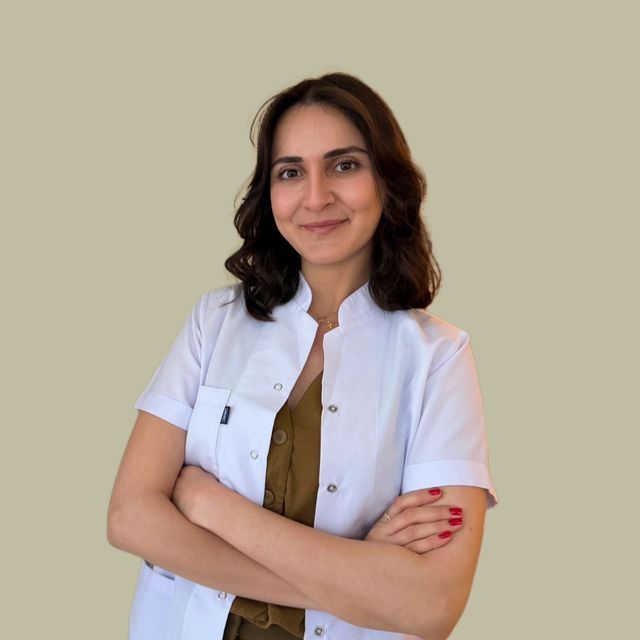Dt. Çiçek Sever - Diş Hekimi