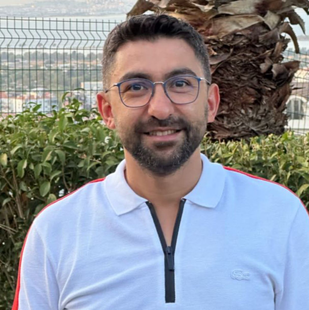 Dr. Mehmet Ertuğrul Çiftçi - Diş Hekimi
