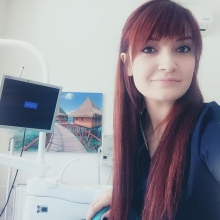 Dt. İrem Özkalkan - Diş Hekimi
