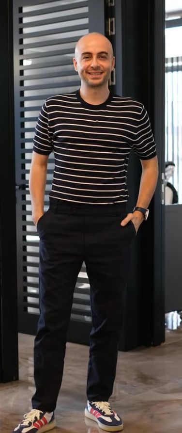 Dt. Kerem İşigüzel - Diş Hekimi