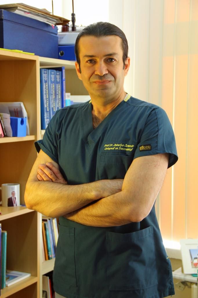 Prof. Dr. Zekeriya Öztemür - Ortopedi Ve Travmatoloji