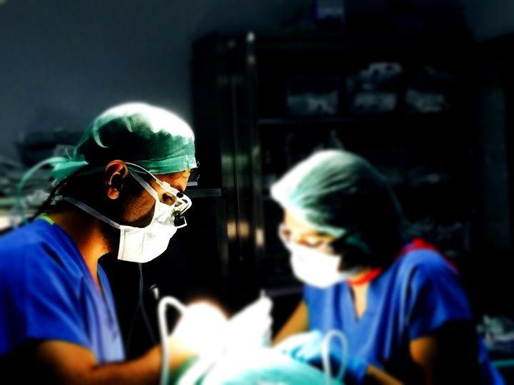 Doç. Dr. Kenan Cantekin - Diş Hekimi