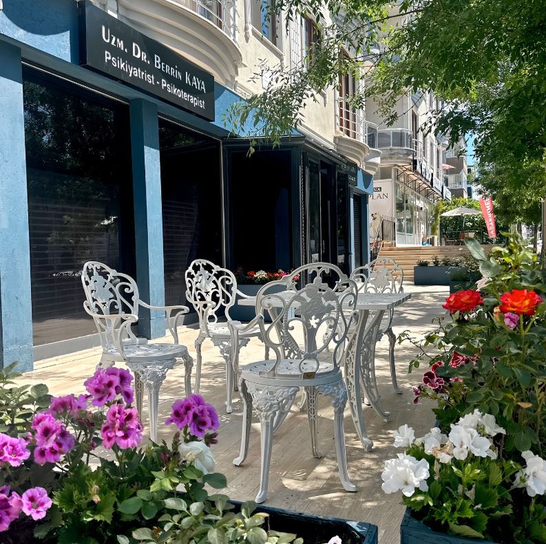 Uzm. Dr. Berrin Kaya