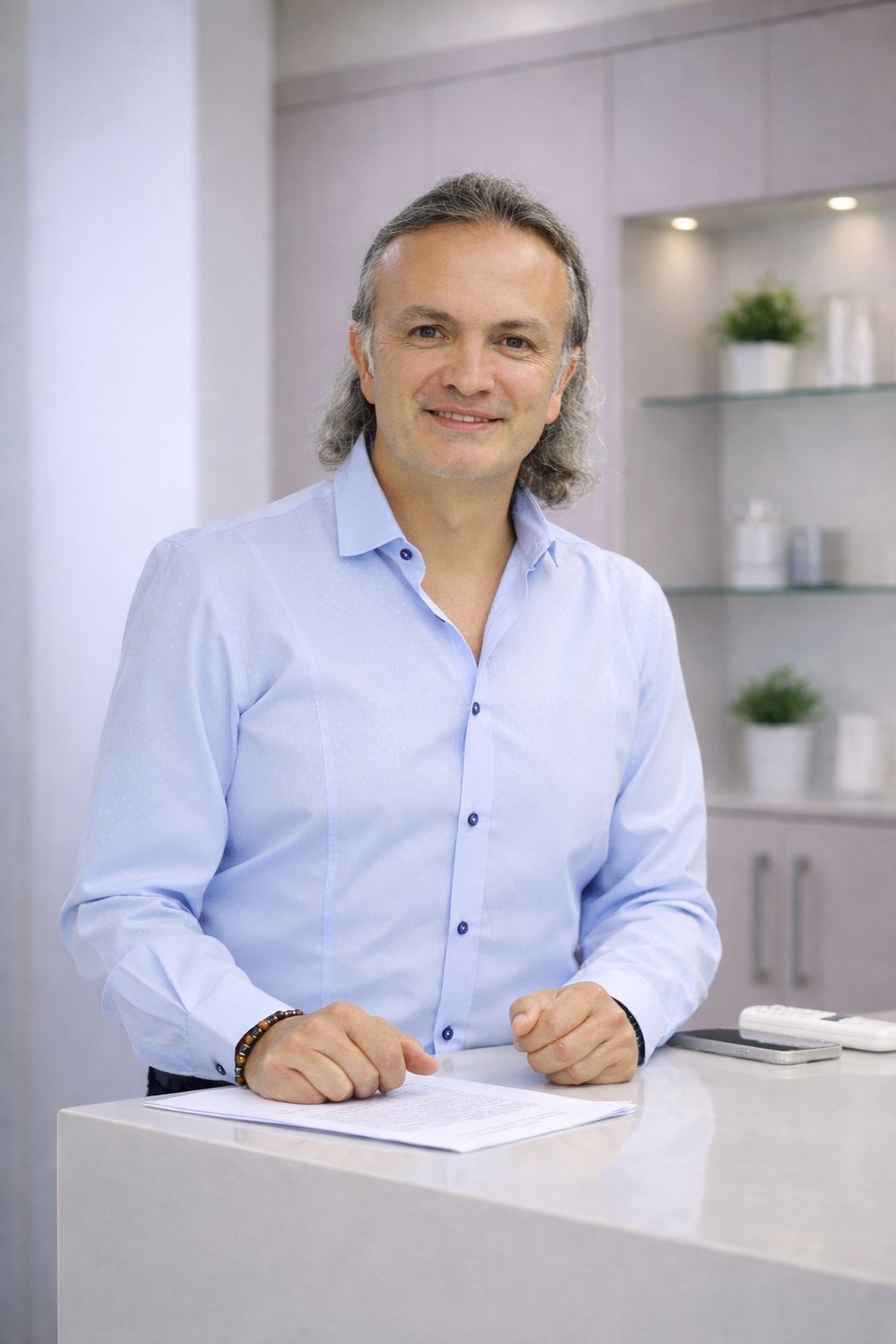 Op. Dr. Hakan Kadirağa