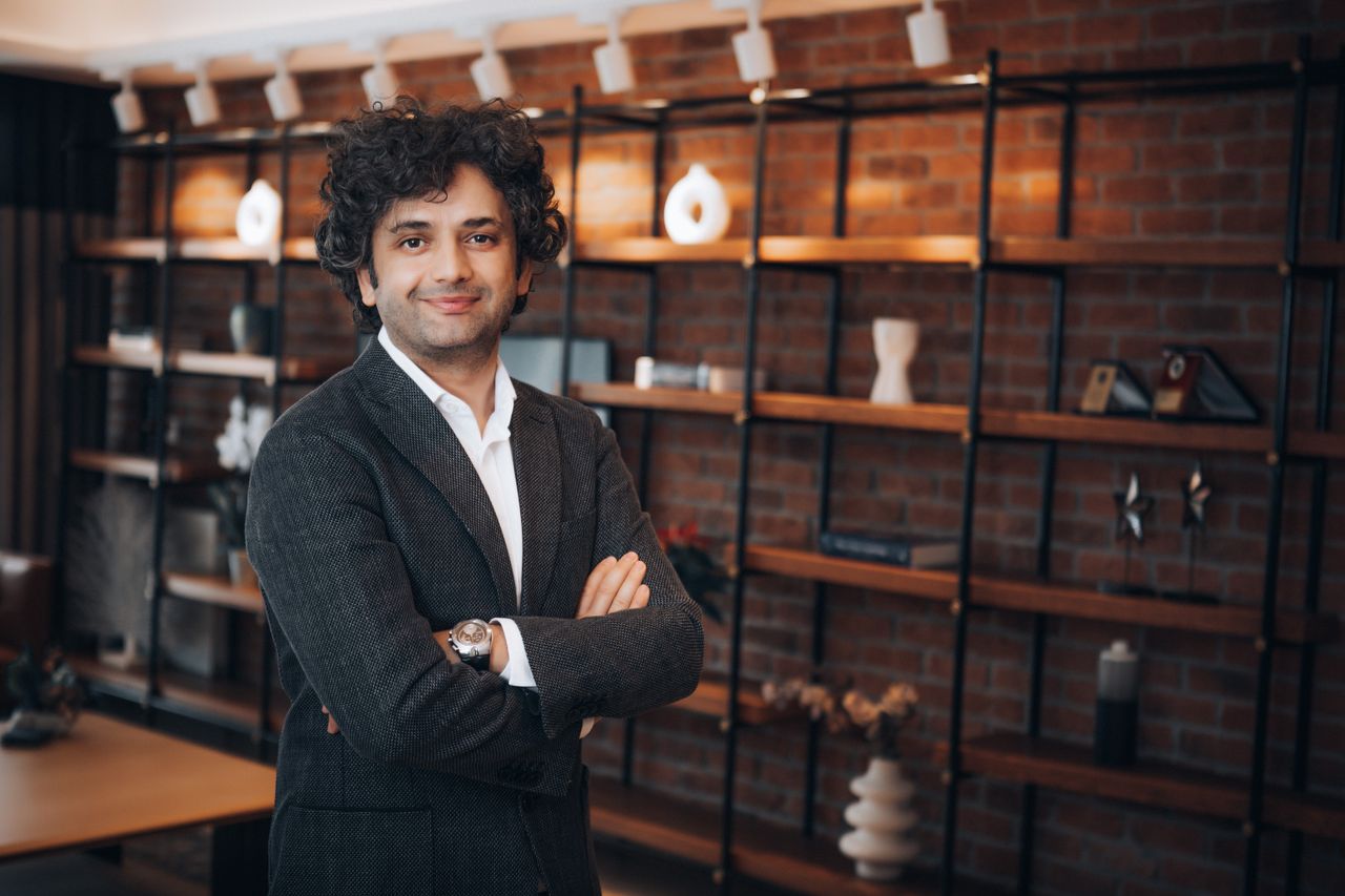 Prof. Dr. Şükrü Akyüz