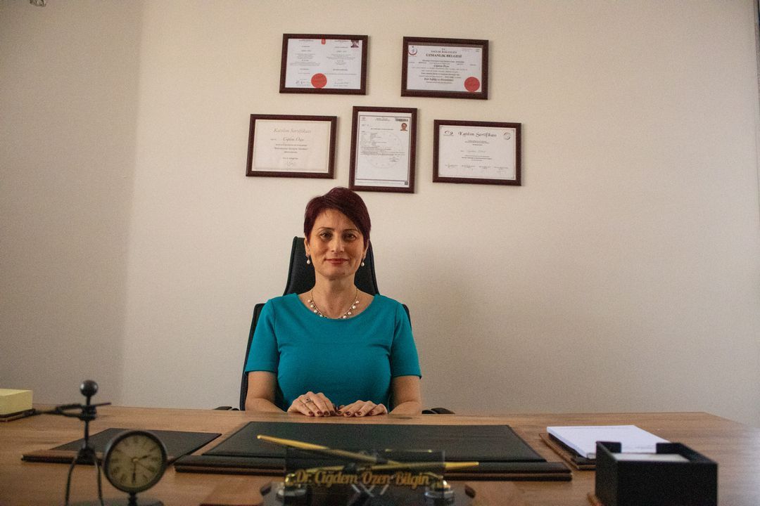 Uzm. Dr. Çiğdem Özen - Dermatoloji - Manisa