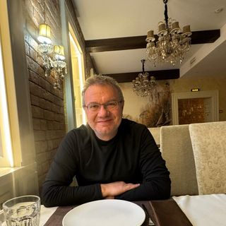 Uzm. Dr. Aytuğ Hayırlı