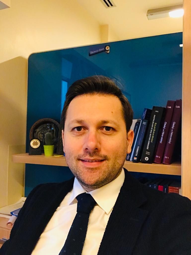 Op. Dr. Şenol Acar